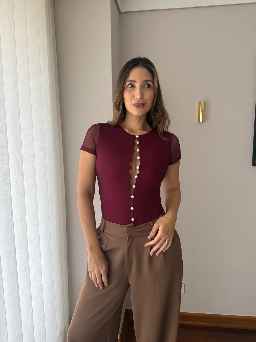 Body Luciana Vino Tinto Con Botones Y Mangas En Malla Para Mujer