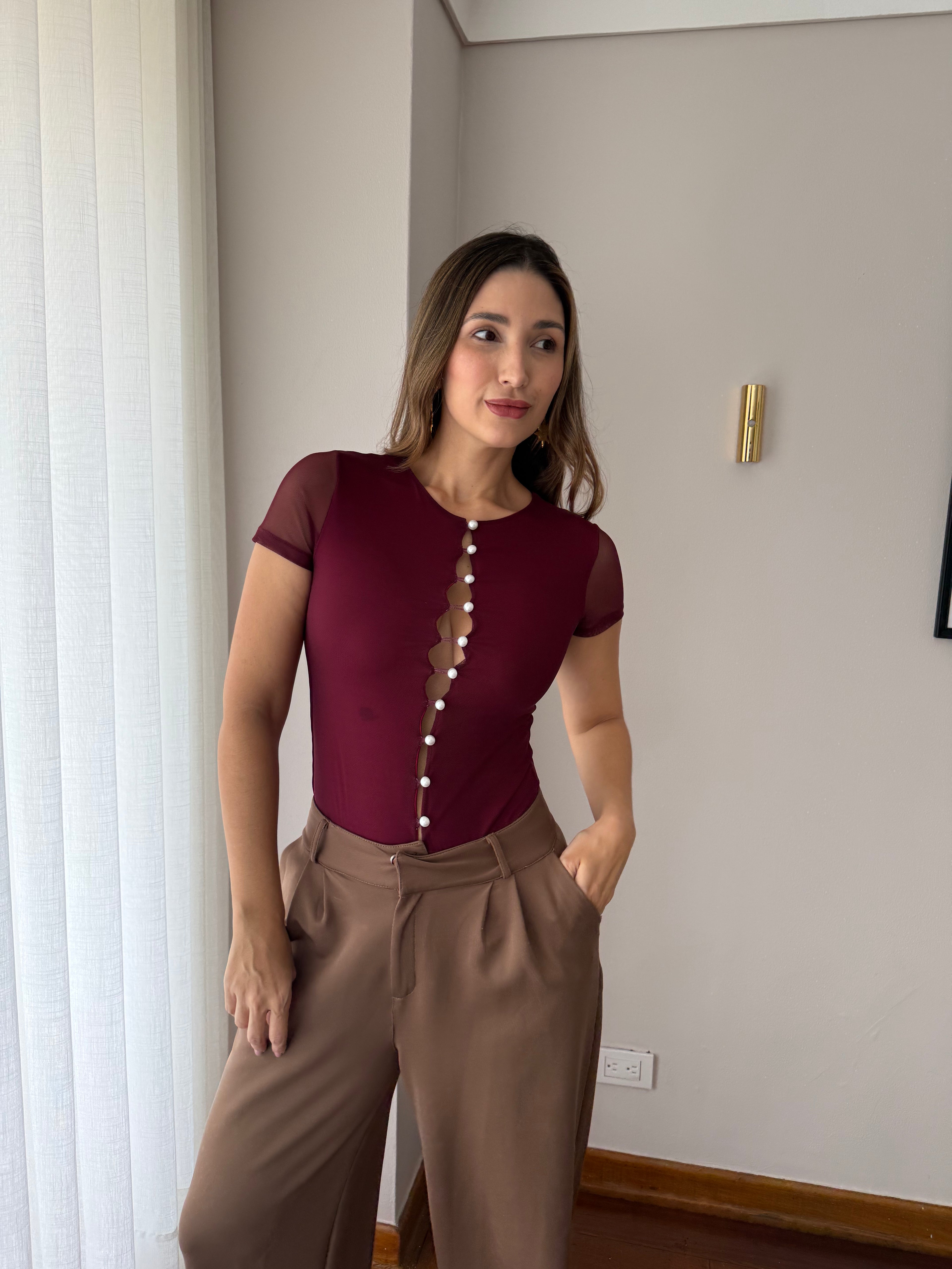 Body Luciana Vino Tinto Con Botones Y Mangas En Malla Para Mujer