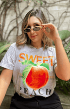 Camiseta Gris Oversized de Algodón 100% con Estampado | Sweet Peach