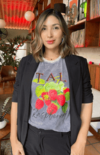 Camiseta de algodón estampada
Camiseta oversized de frutas
Moda casual 2024
Ropa de tendencia en Colombia
Camiseta de alta calidad para mujer
Camiseta de algodón gris oversized
Estampados de frutas tendencia