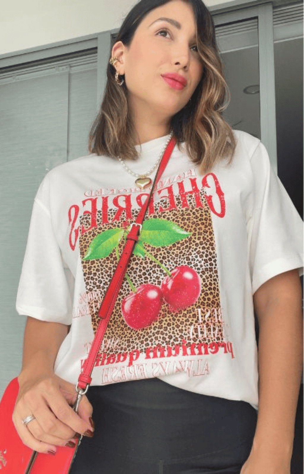 Camiseta oversize estampada blanca cherry animal print