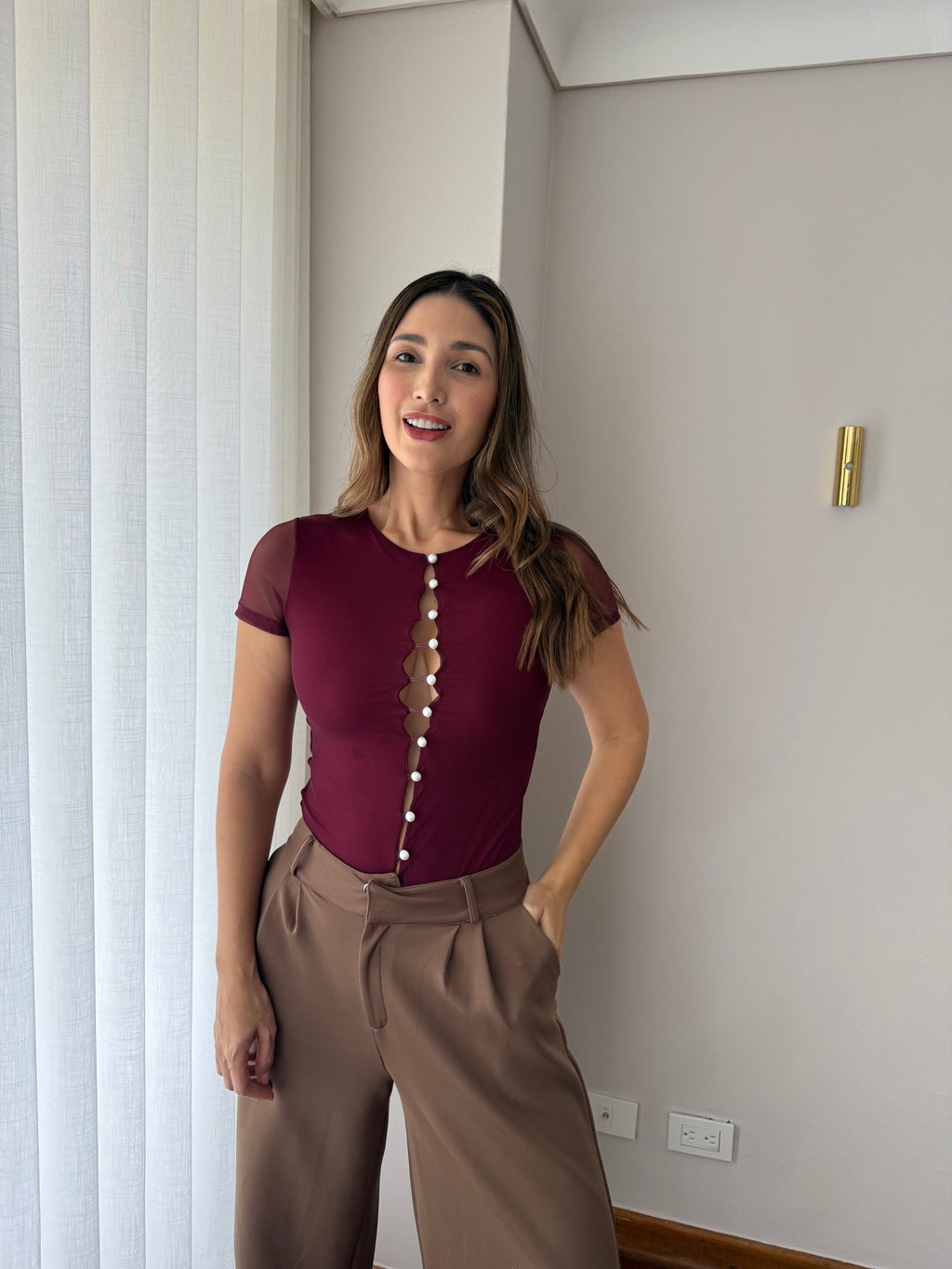 Body Luciana Vino Tinto Con Botones Y Mangas En Malla Para Mujer