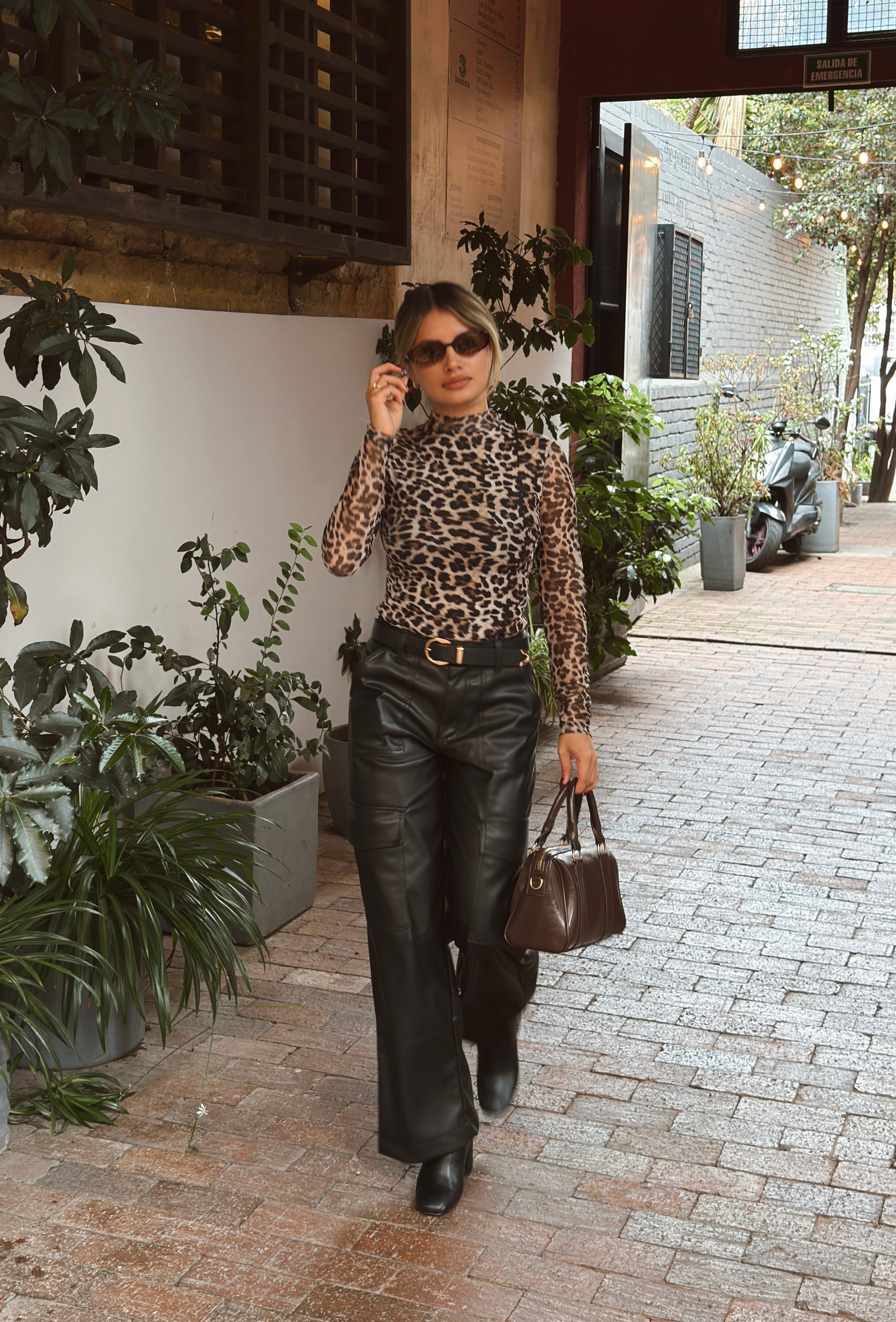 Camibuzo mesh Animal Print con mangas en transparencia Alía