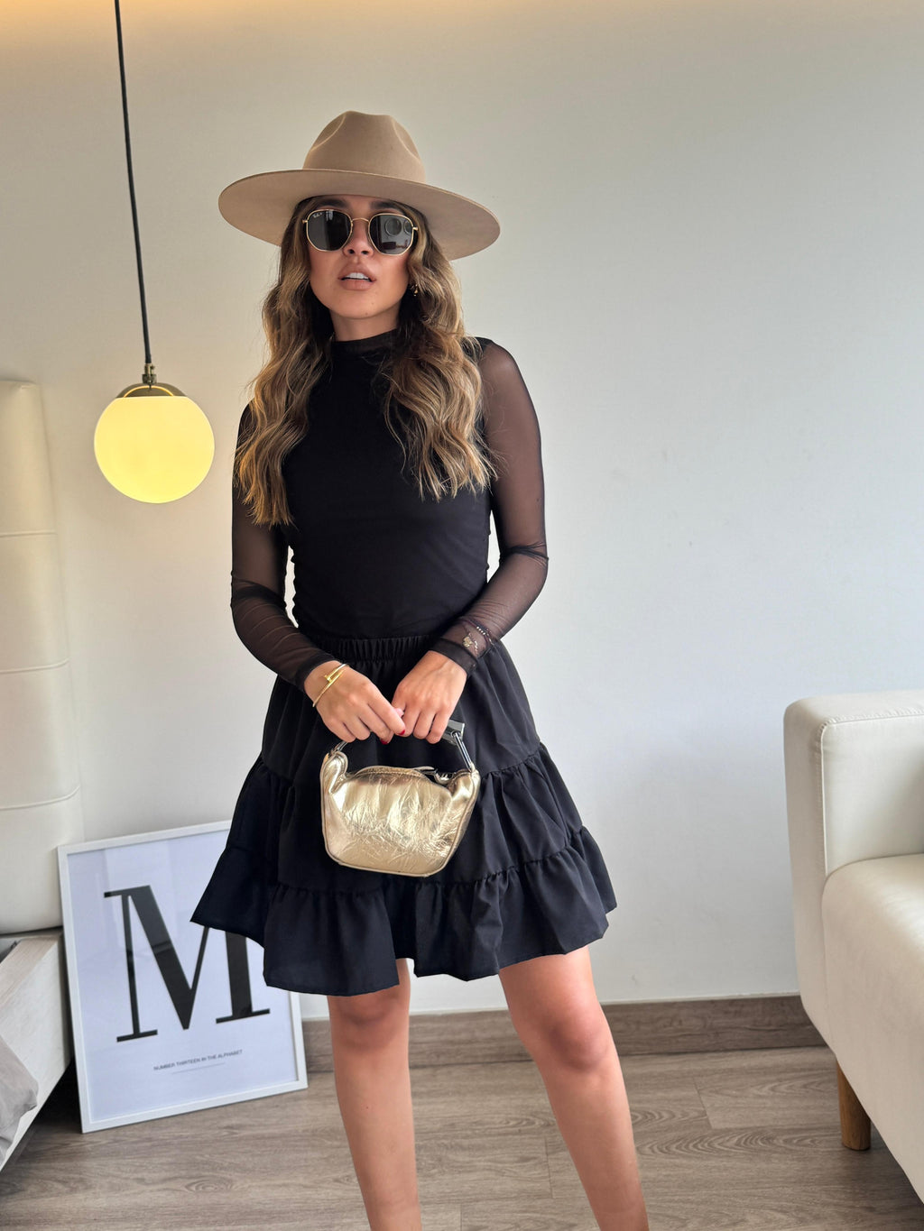 Falda corta tela ligera bolero negra Boho